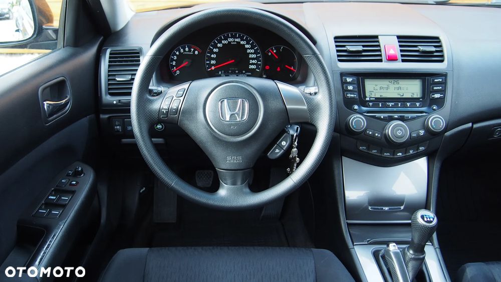 Honda Accord 2.0 Comfort - 26