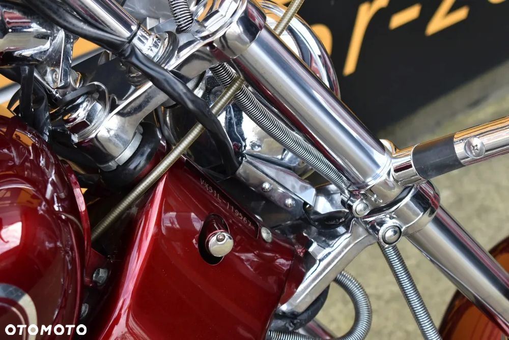 Suzuki Intruder - 29