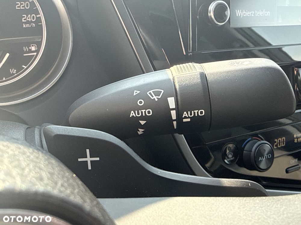 Toyota Camry 2.5 Hybrid Executive CVT - 23