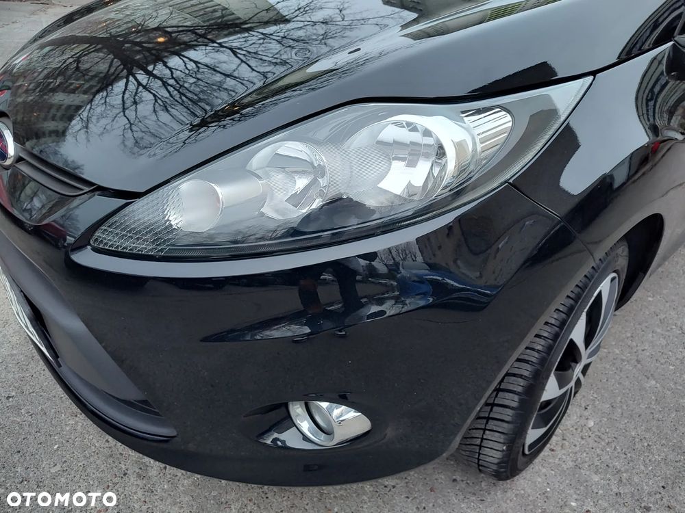 Ford Fiesta 1.25 Champions Edition - 23