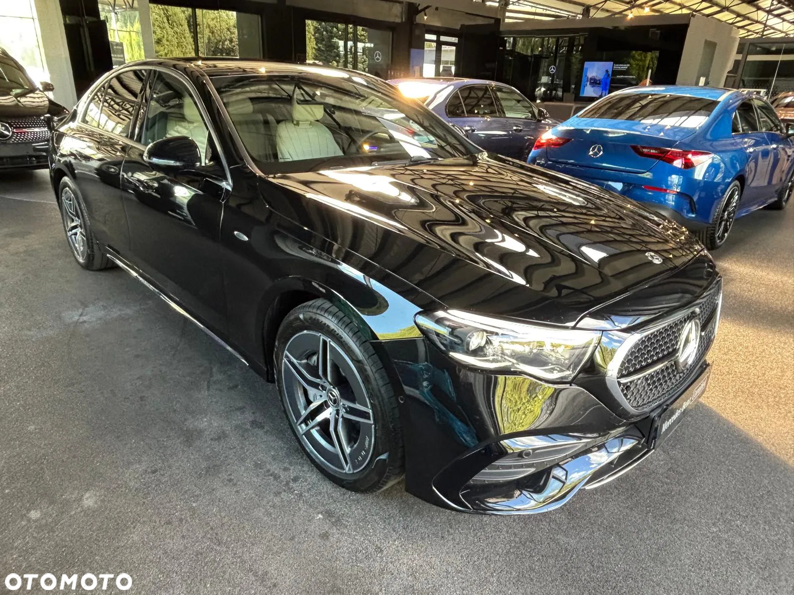 Mercedes-Benz Klasa E 300 de 4-Matic AMG - 3