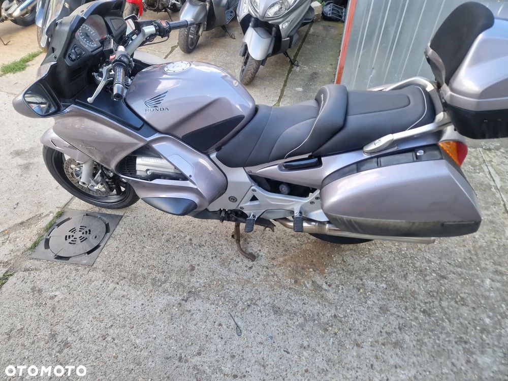 Honda ST - 7