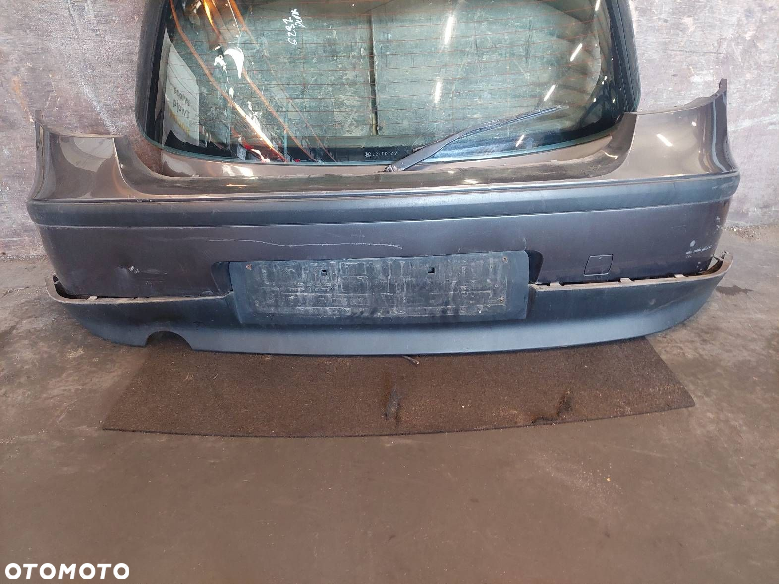 KOMPLETNY TYŁ KLAPA BAGAŻNIKA ZDERZAK TYŁ LAMPY BMW E87 A22 - 5