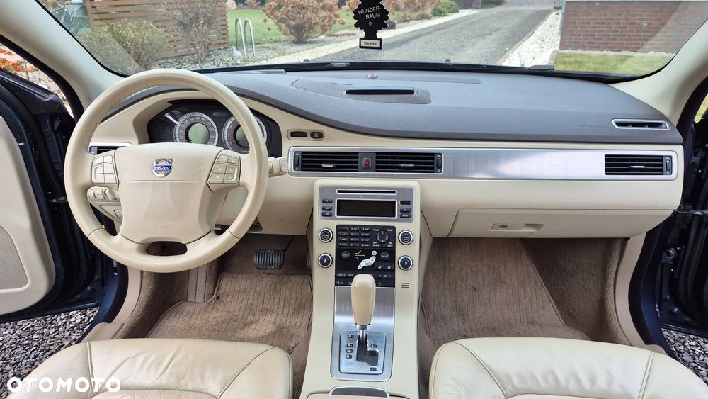 Volvo V70 T6 AWD Momentum - 27