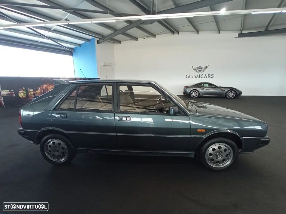 Lancia Delta 1.6 HF Turbo - 10