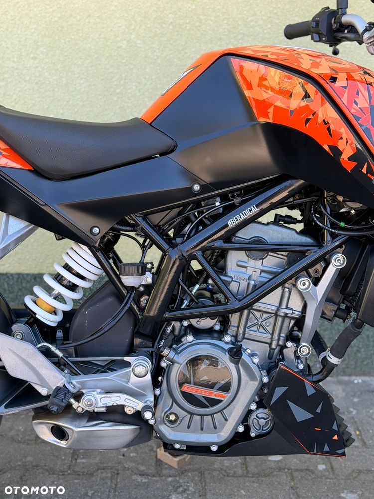 KTM Duke 125 - 8