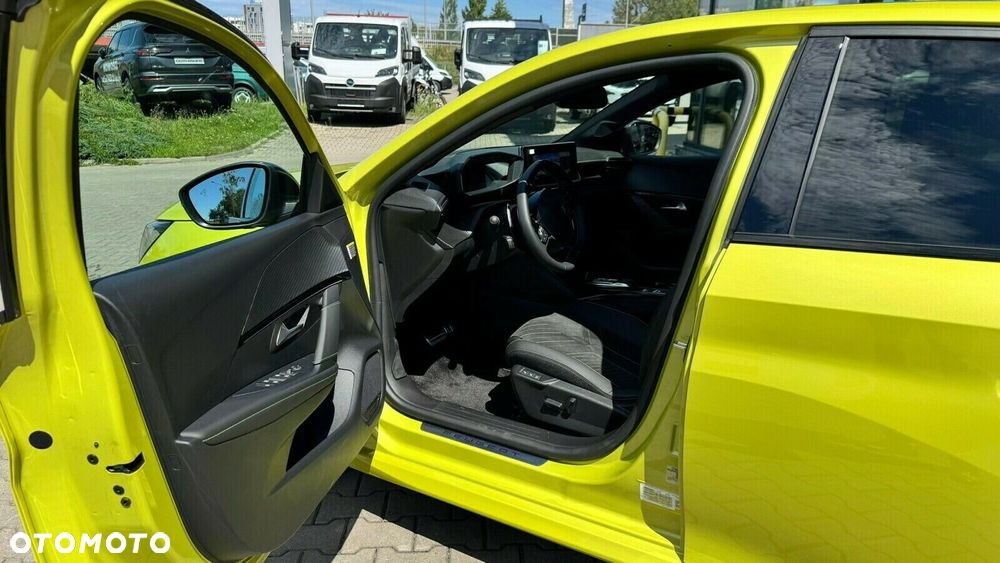 Peugeot 208 - 9