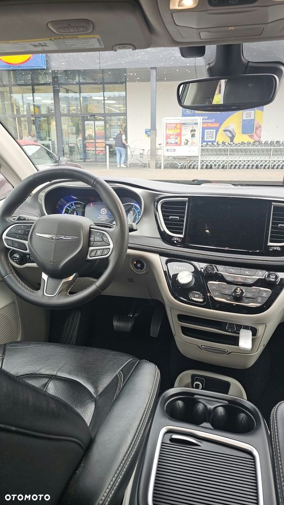 Chrysler Pacifica - 9