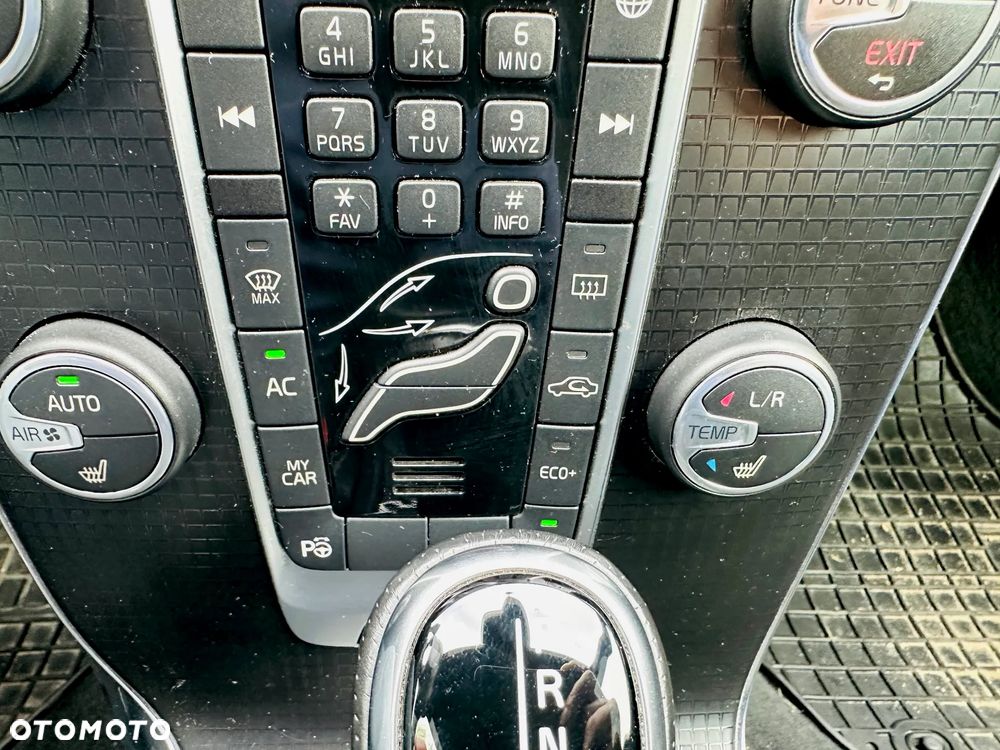 Volvo V40 T3 Drive-E R-Design Momentum - 22