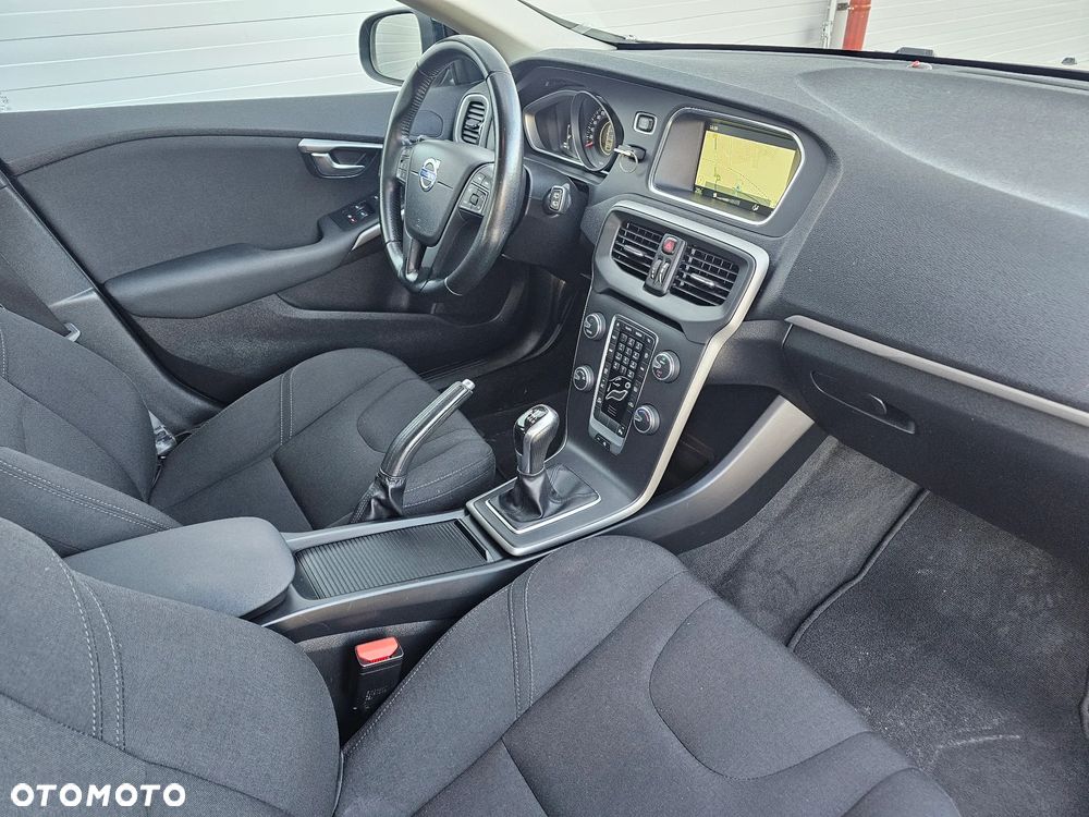 Volvo V40 D2 Kinetic - 33