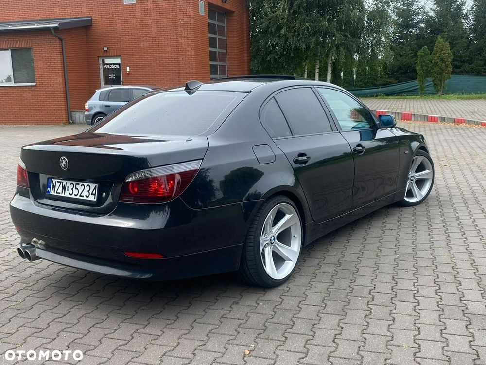 BMW Seria 5 545i - 10