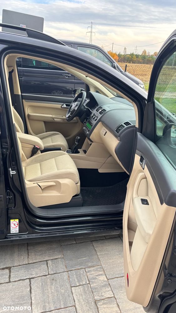 Volkswagen Touran 2.0 TDI DPF Comfortline - 22