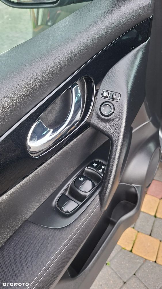 Nissan Qashqai 1.2 DIG-T N-Connecta - 18