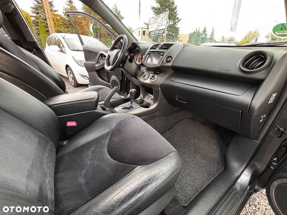 Toyota RAV4 2.0 VVT-i Prestige NAVI MS - 19