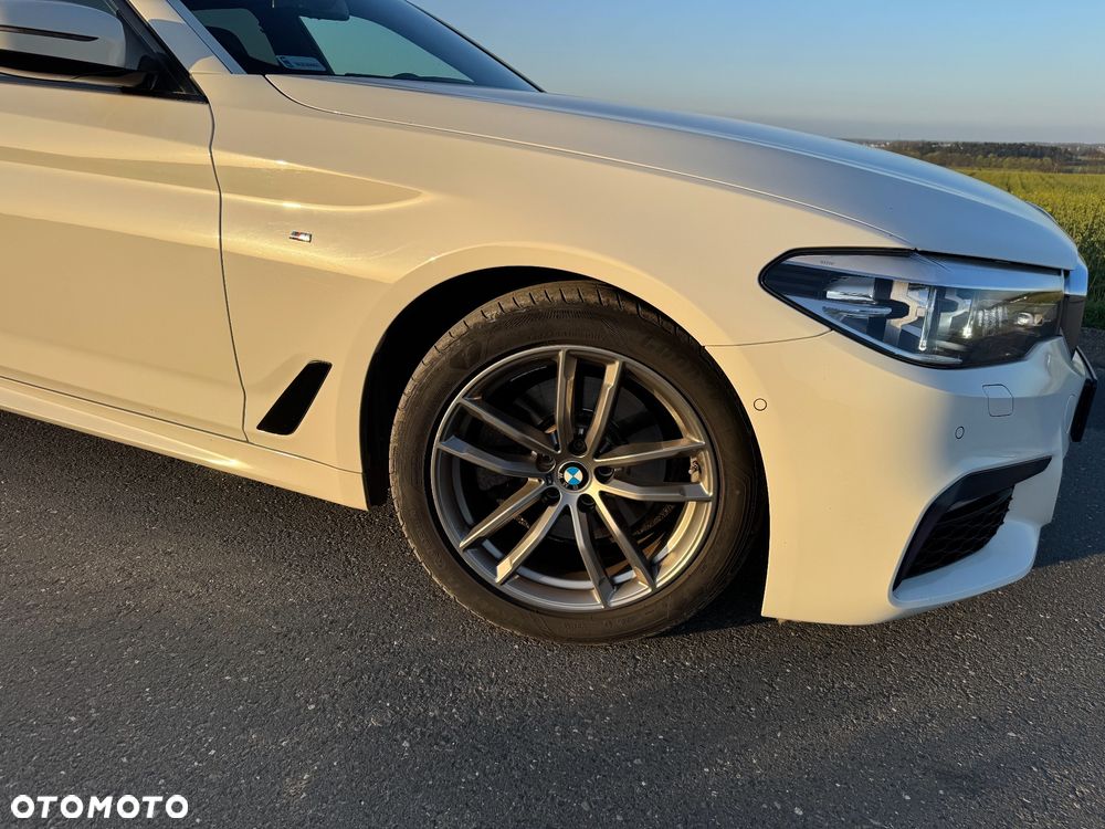 BMW Seria 5 520d xDrive M Sport sport - 12