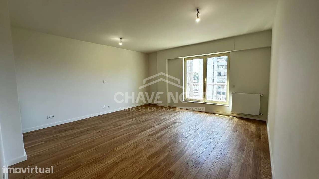 Apartamento T3 de Luxo em Campo Alegre - Grande imagem: 2/36