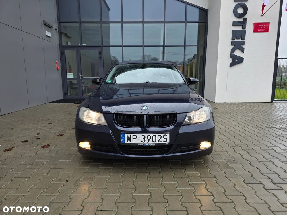 BMW Seria 3 318i - 2