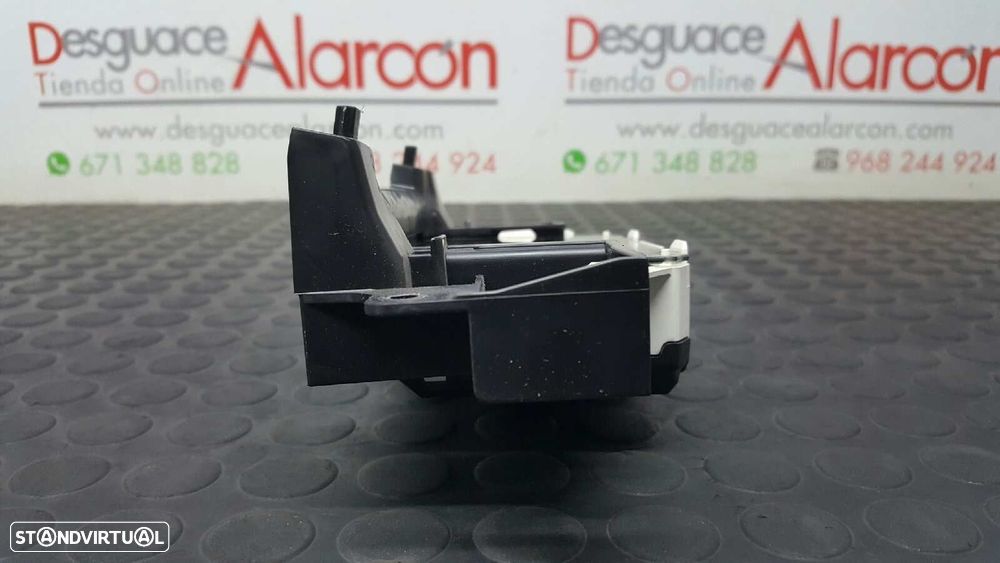 TELA/ECRÃ MULTIFUNÇÕES FORD FOCUS TURN. (CB8) TREND - 5