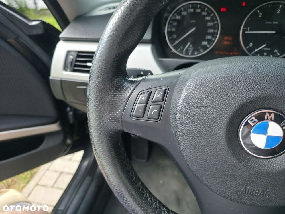 BMW Seria 3 - 21