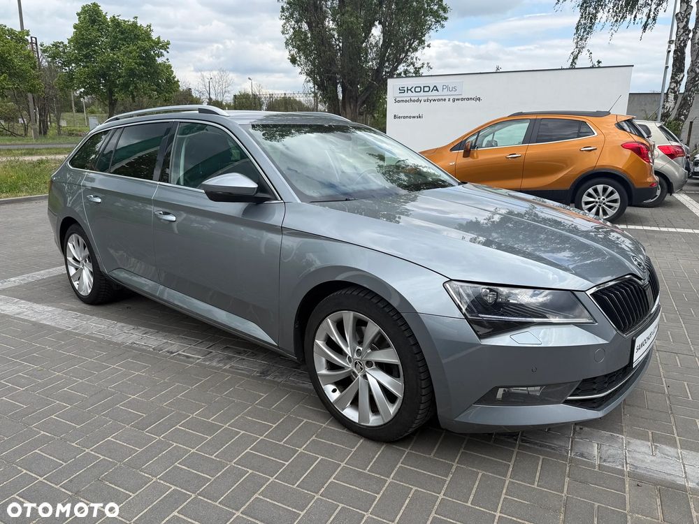 Skoda Superb 2.0 TDI Style DSG - 6