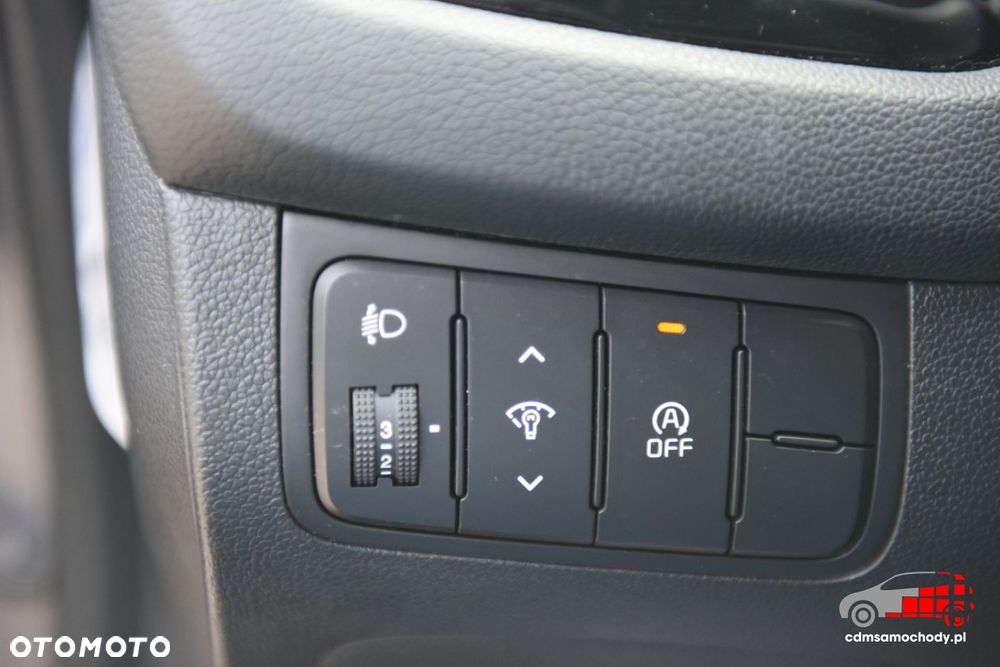 Kia Ceed - 33