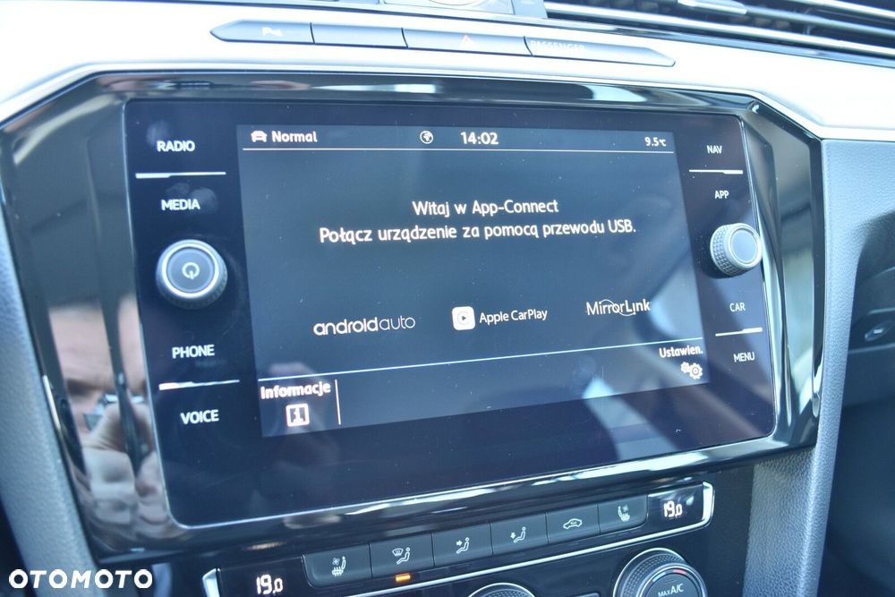 Volkswagen Passat - 24