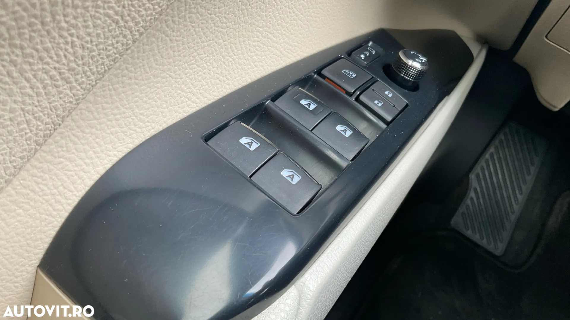 Toyota Camry 2.5 Hybrid Dynamic - 38