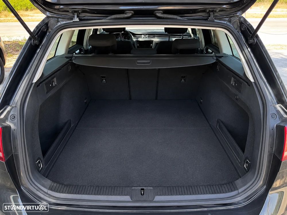 VW Passat Variant 1.6 TDI Confortline DSG - 5