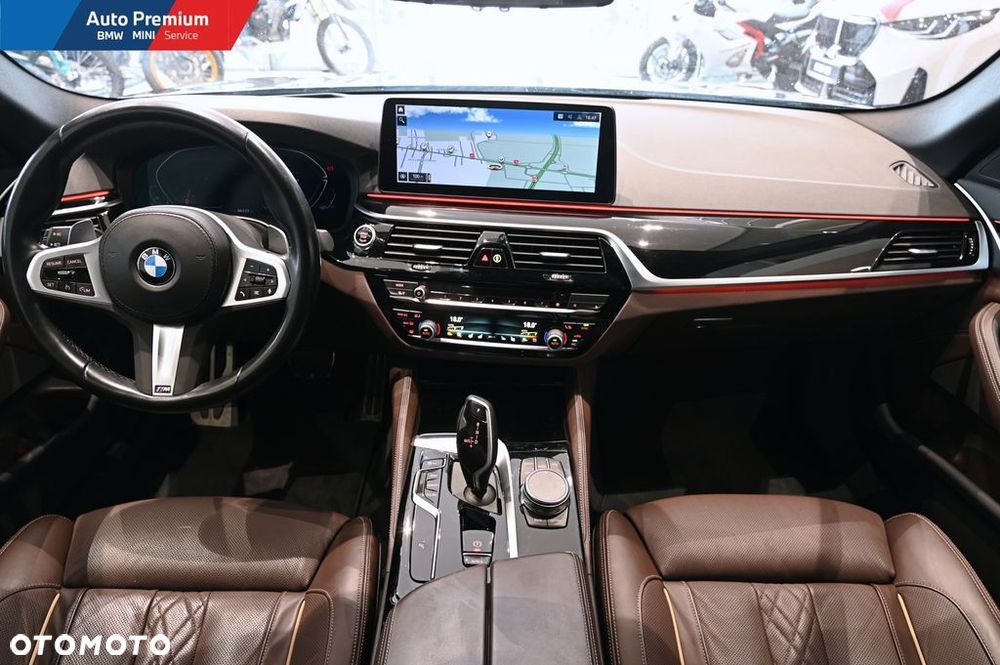 BMW Seria 5 540i xDrive mHEV M Sport sport - 14