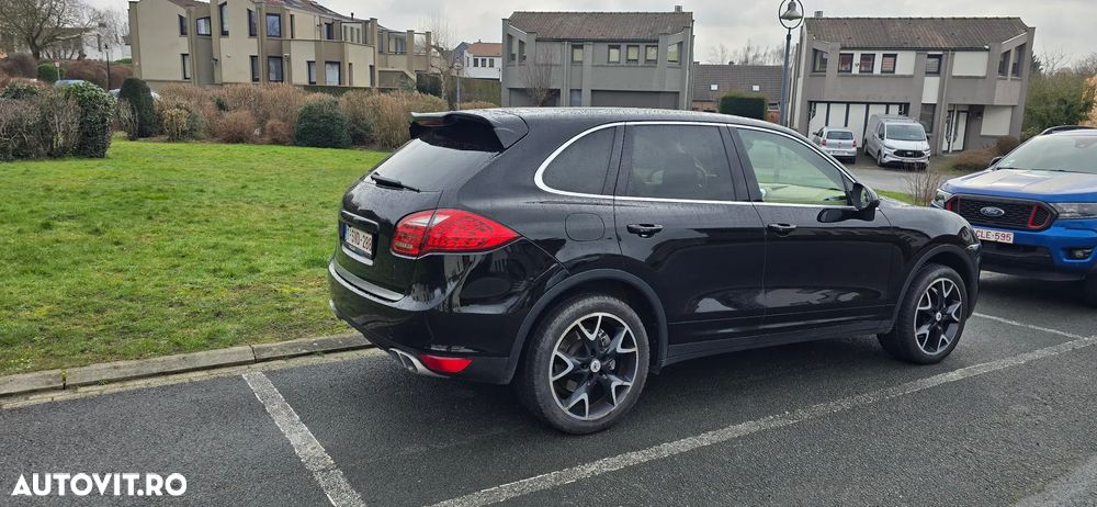 Porsche Cayenne Platinum Edition - 4