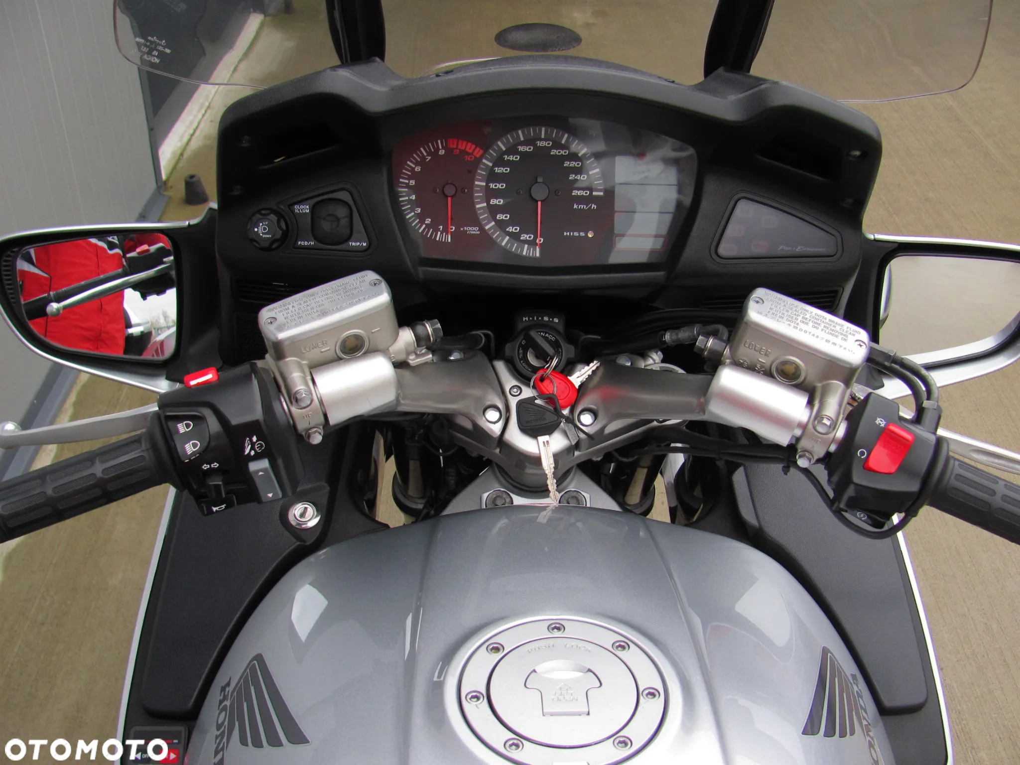Honda ST - 9