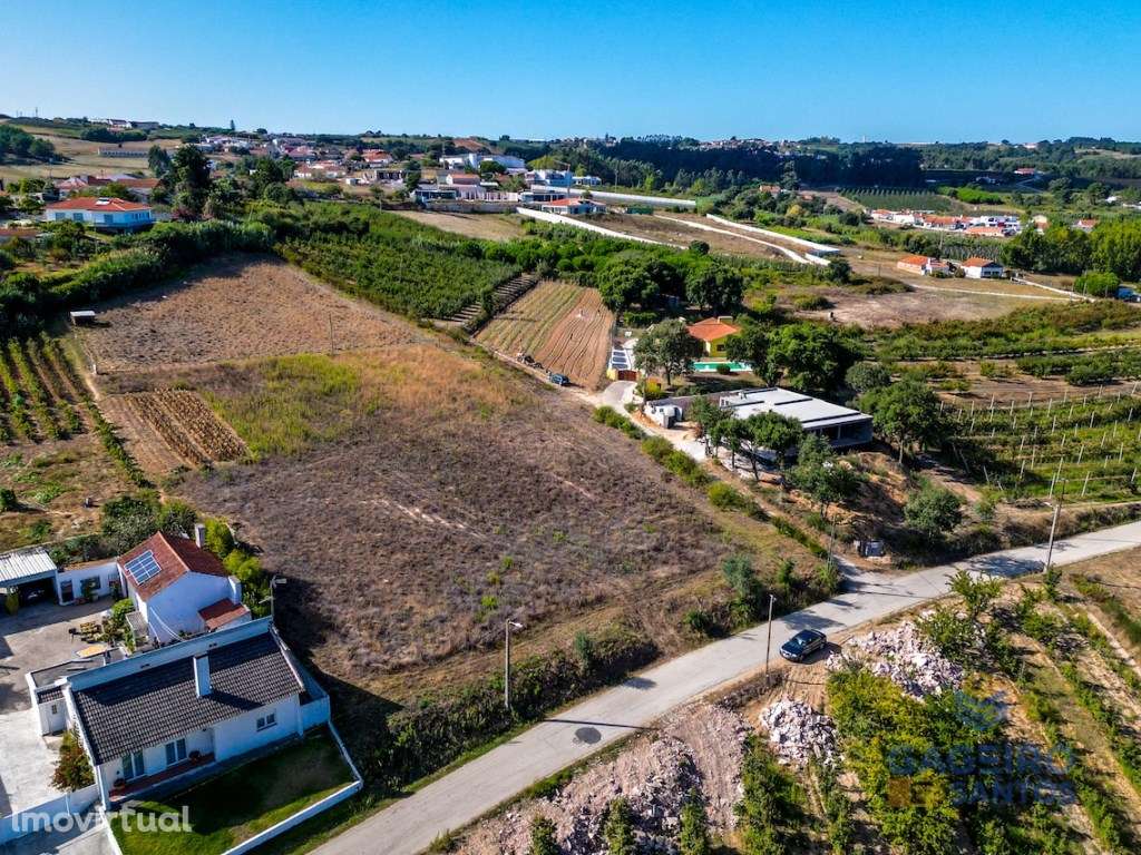 Terreno para construção de 3 moradias - Grande imagem: 3/20