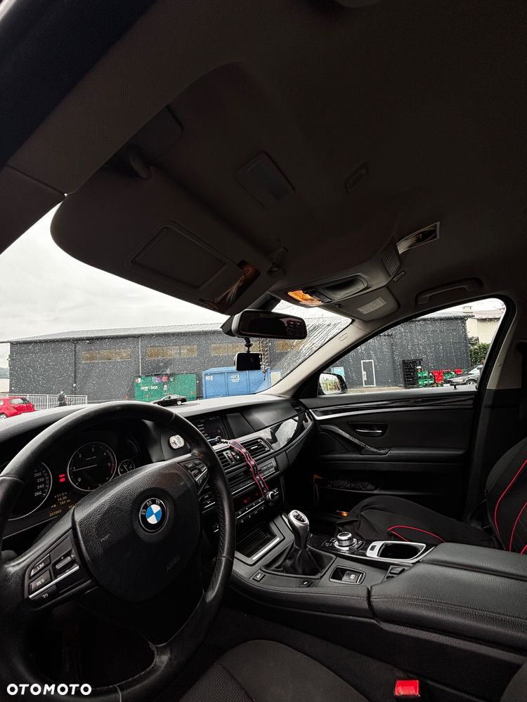 BMW Seria 5 520d - 12