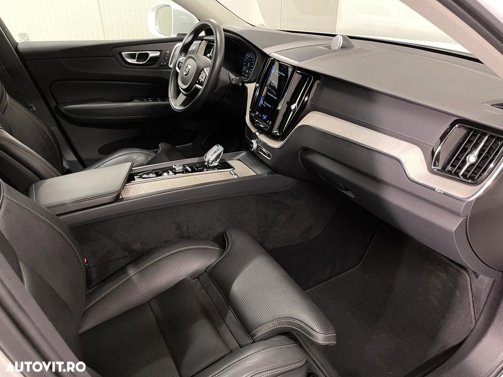 Volvo XC 60 Recharge T8 Twin Engine eAWD Inscription - 13