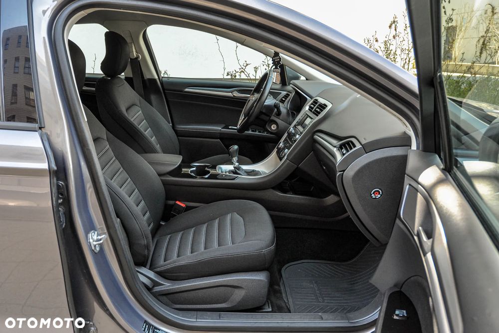 Ford Mondeo - 12