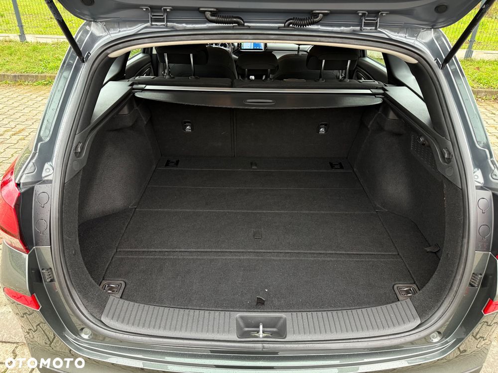 Hyundai i30 1.5 DPI Classic + - 8