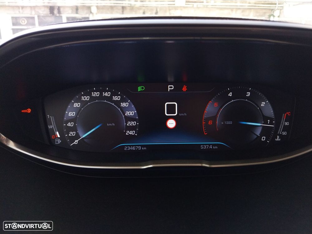 Peugeot 3008 1.6 BlueHDi Style EAT6 - 6