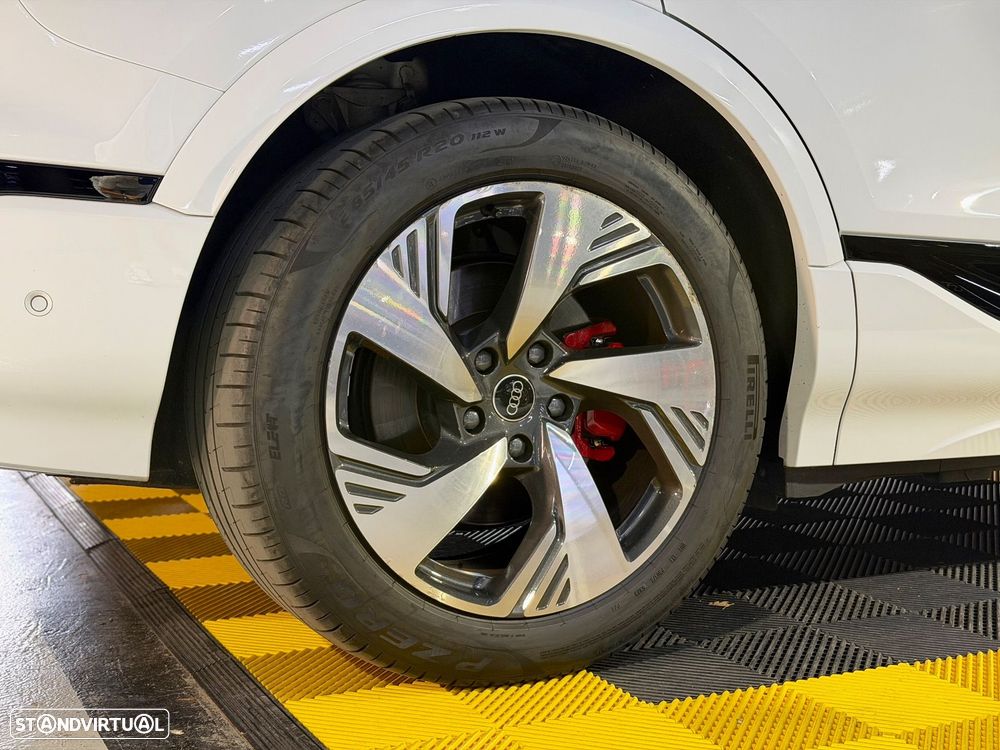 Audi SQ6 e-tron quattro - 12