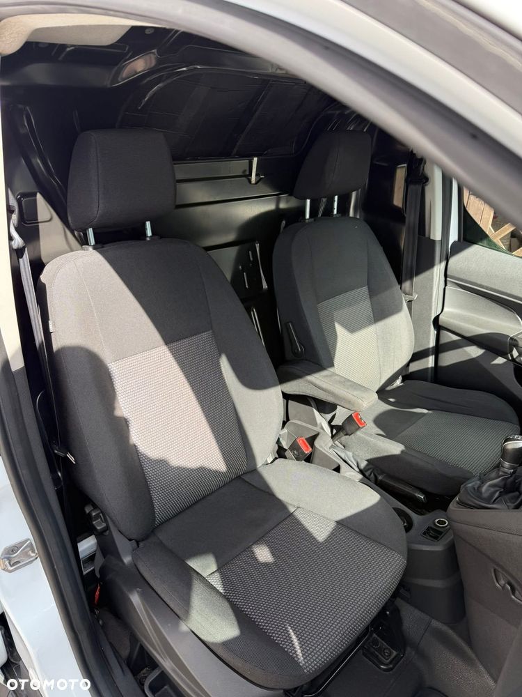 Ford Transit Connect - 10