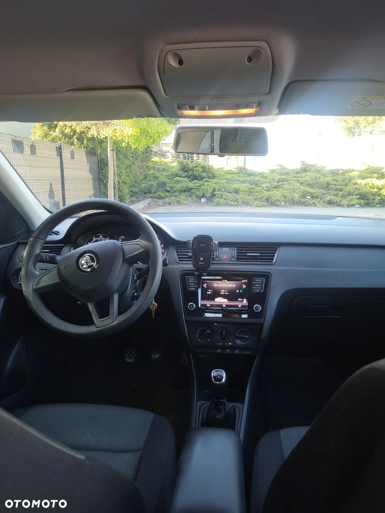Skoda RAPID 1.0 TSI Active - 14