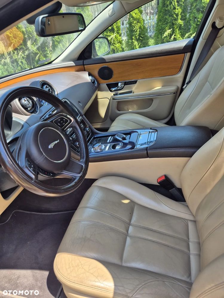 Jaguar XJ 3.0 D V6 LWB Premium Luxury - 9