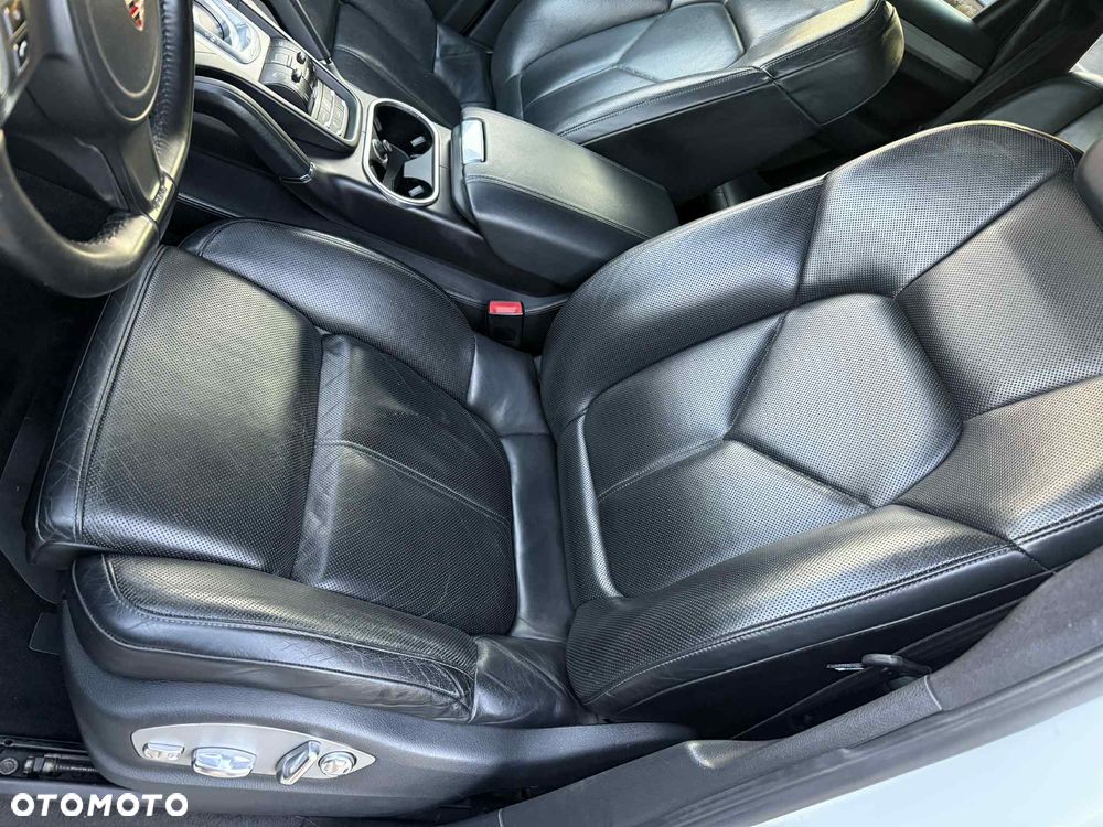 Porsche Cayenne - 10