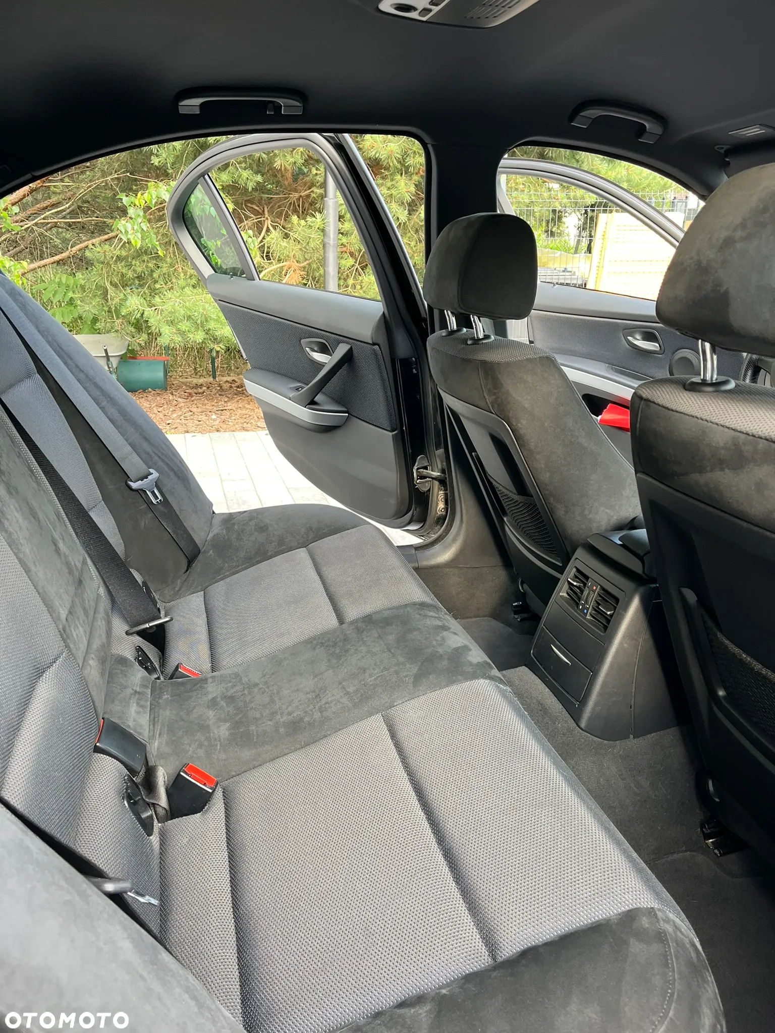 BMW Seria 3 320i - 12