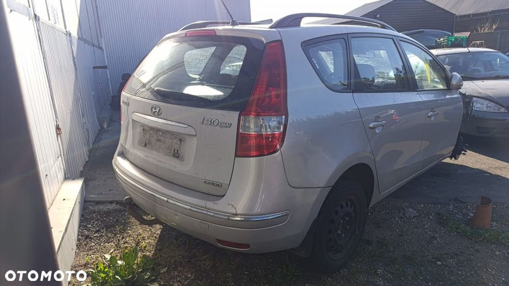 36037 Hyundai i30 model od 07-11 silnik 1.6 crdi 116km D4FB lakier QU - 3