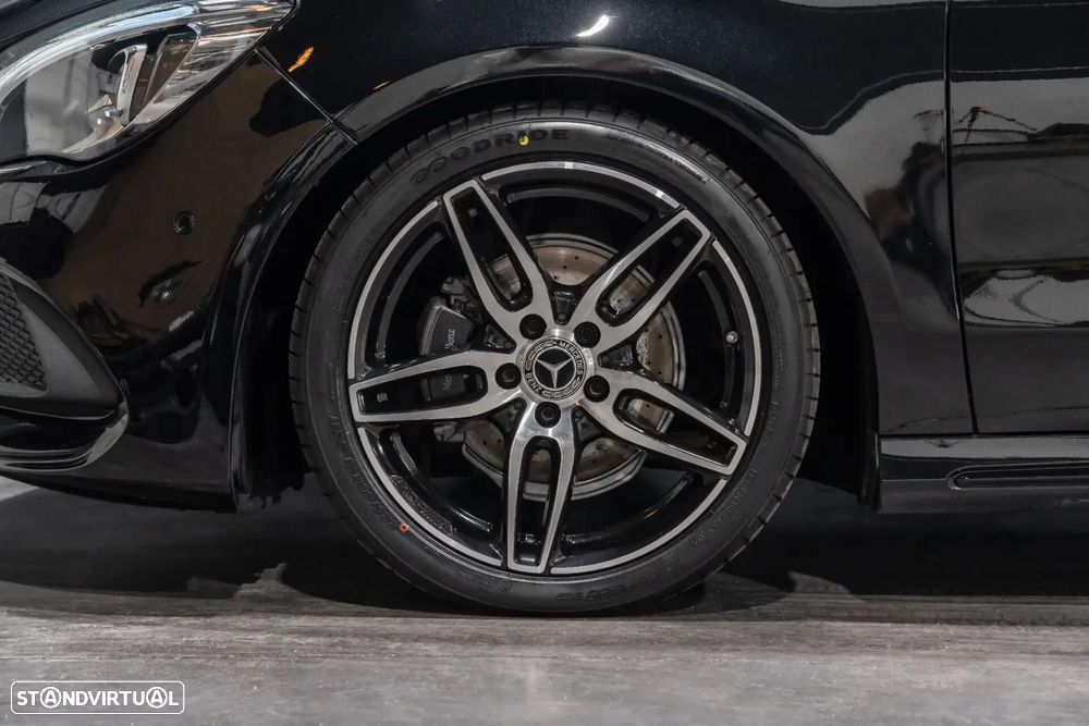 Mercedes-Benz CLA 200 d Shooting Brake AMG Line - 30
