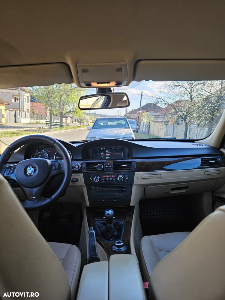 BMW Seria 3 320d - 8