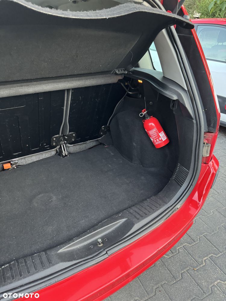 Ford Fusion 1.4 TDCI Ambiente - 36