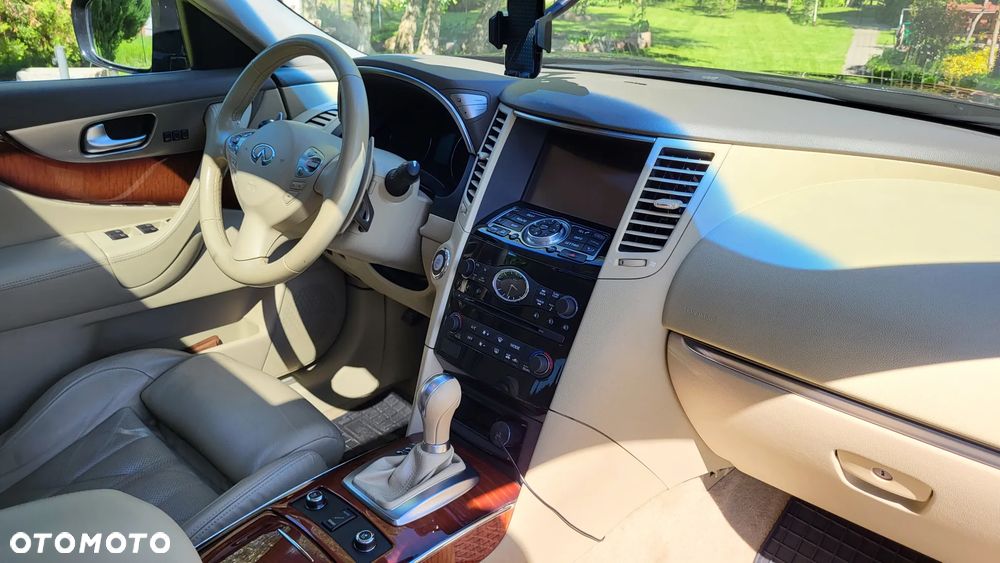 Infiniti QX70 3.0d S Premium - 16
