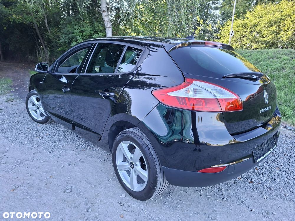 Renault Megane TCe 130 Bose Edition - 10