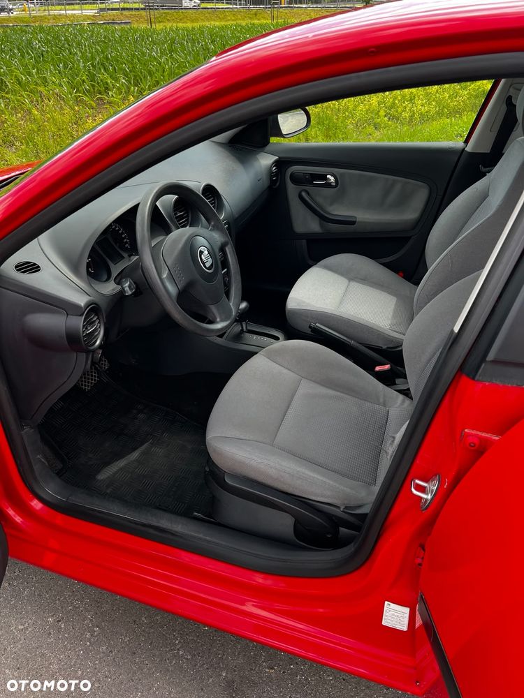 Seat Ibiza 1.4 16V Signo - 11